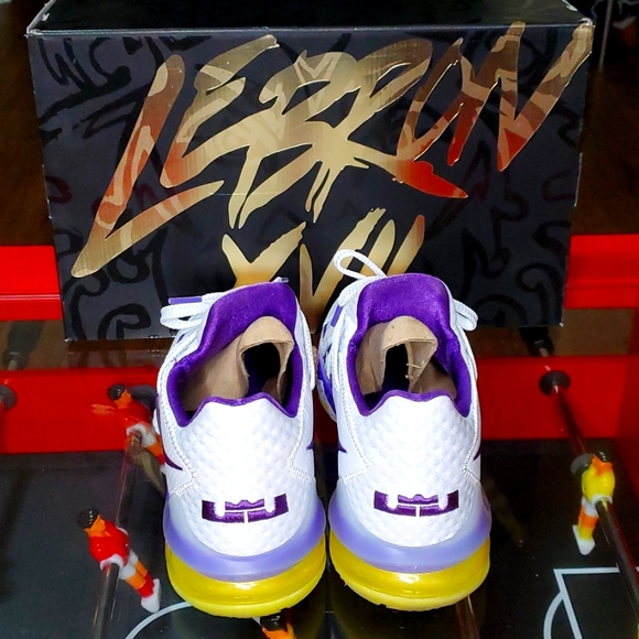 Lebron XVll low - Picture 7 of 7